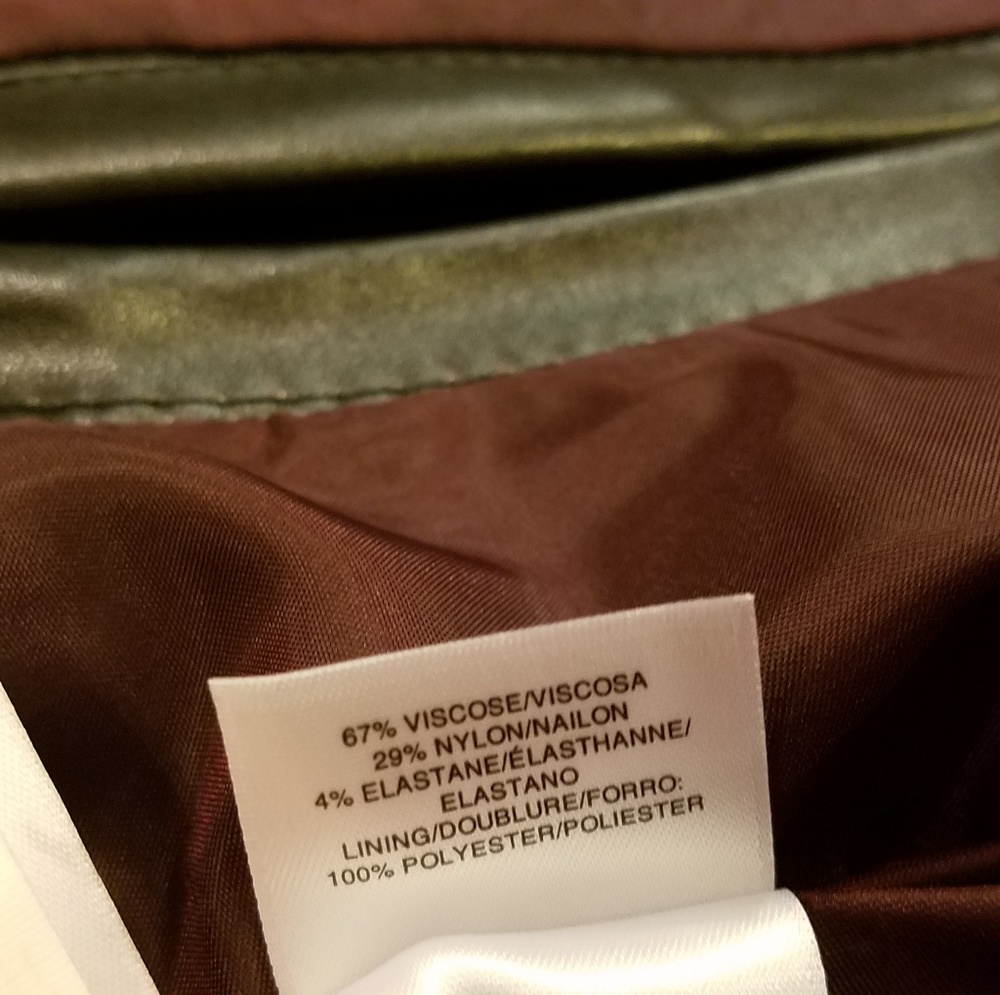 Anne Klein Burgandy Cape Large - Picture 6 of 8